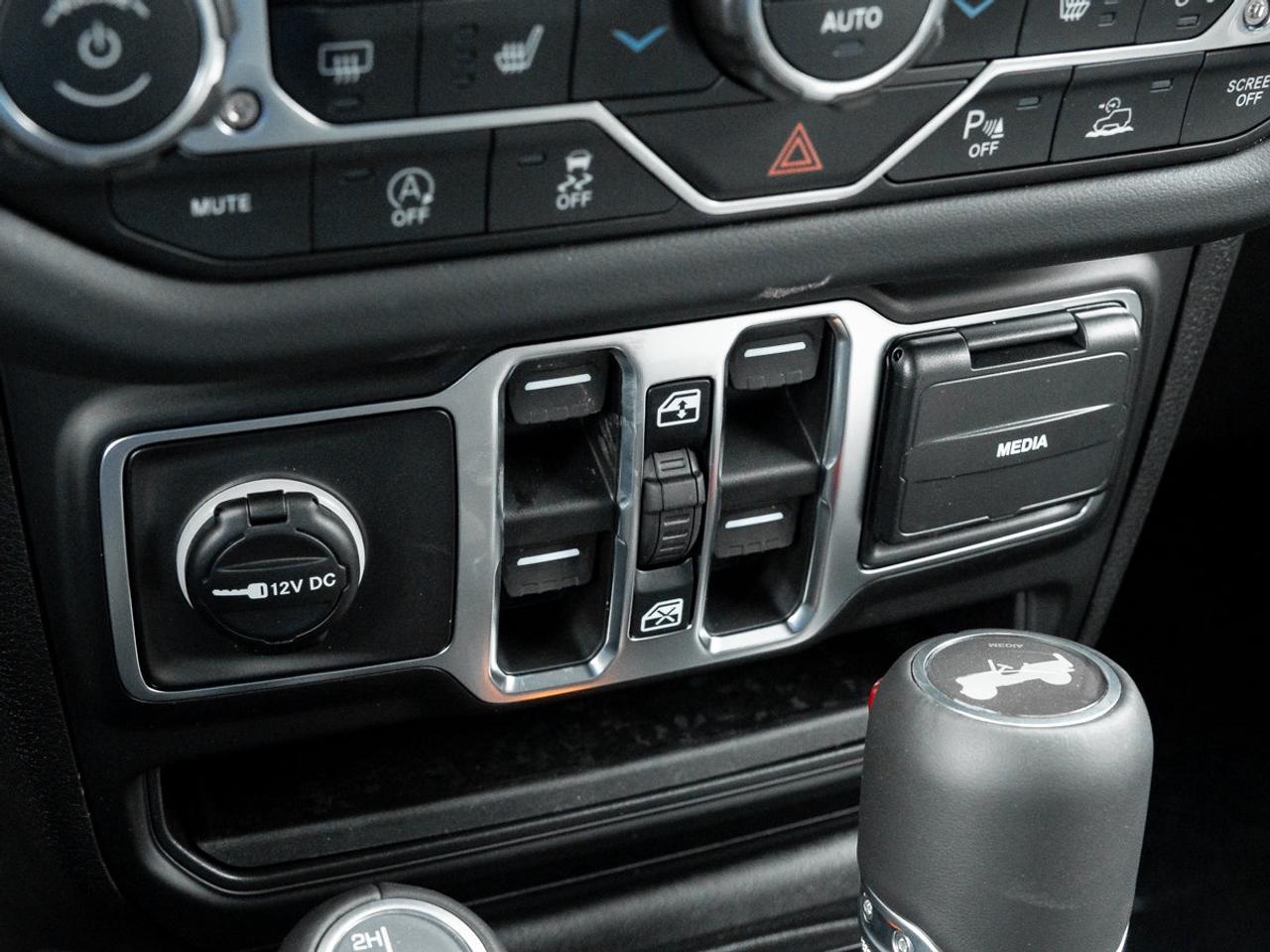 2026 Jeep Wrangler 4-Door SAHARA Photo