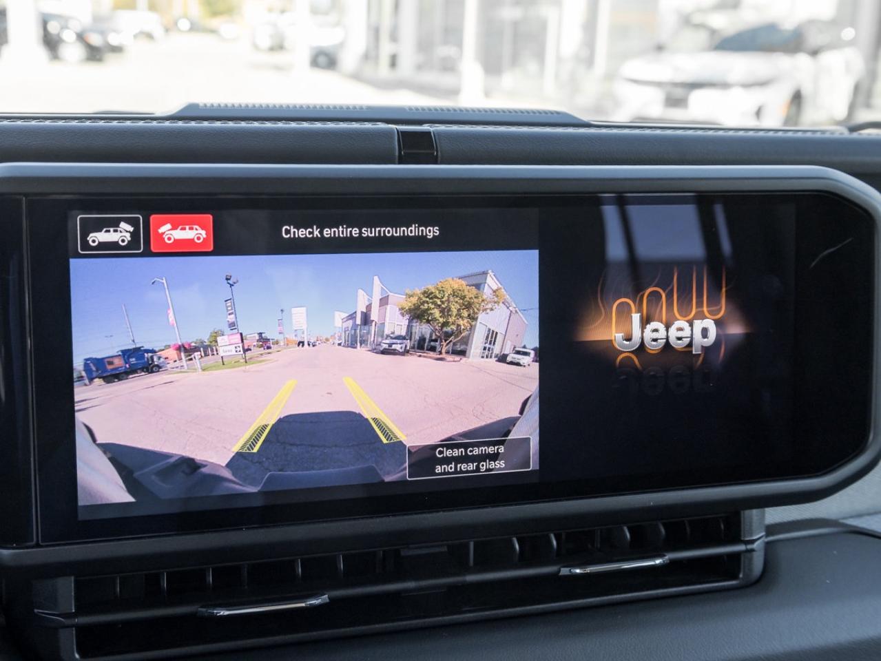 2025 Jeep Wrangler 4-Door SAHARA Photo