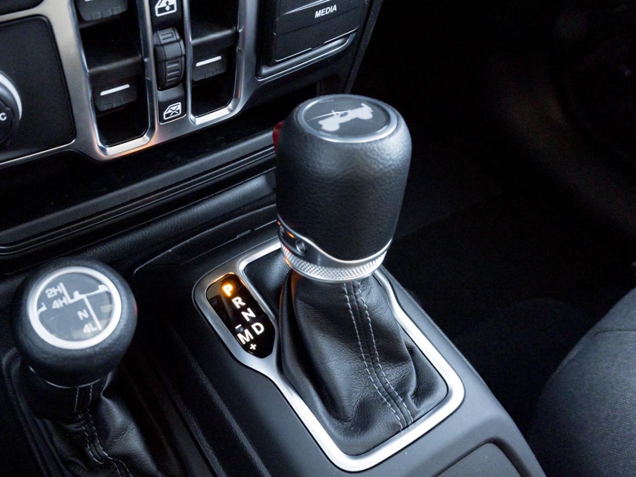 2025 Jeep Wrangler 4-Door SAHARA Photo