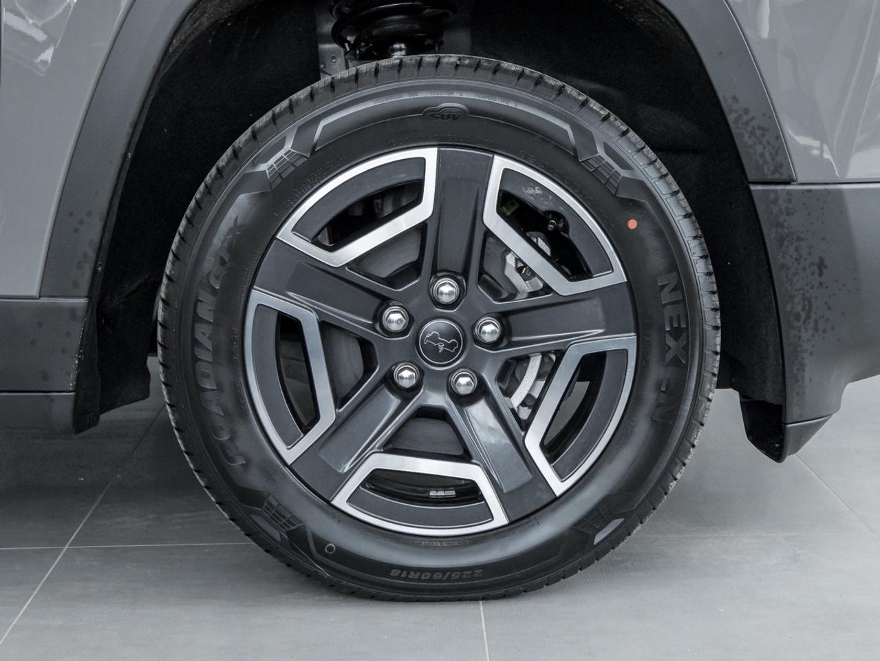 2026 Jeep Cherokee laredo Photo3