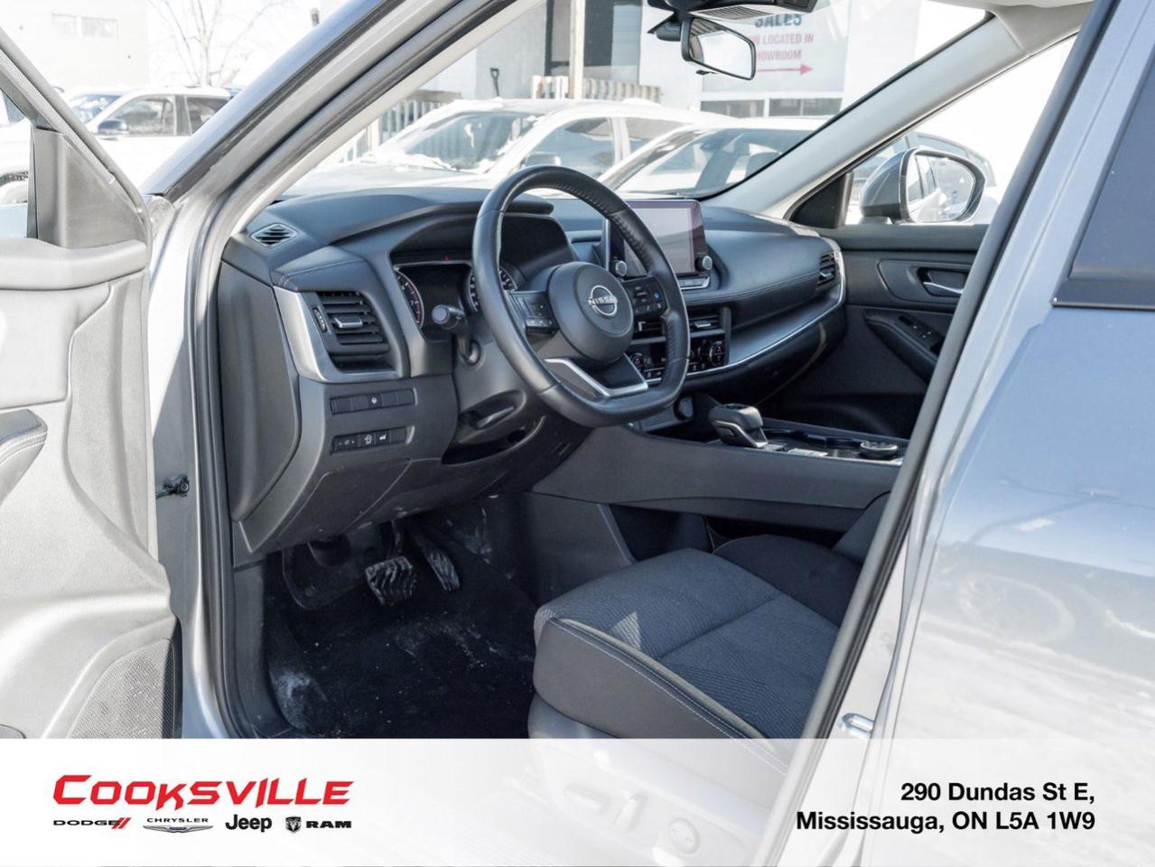 2024 Nissan Rogue AWD SV Moonroof Photo