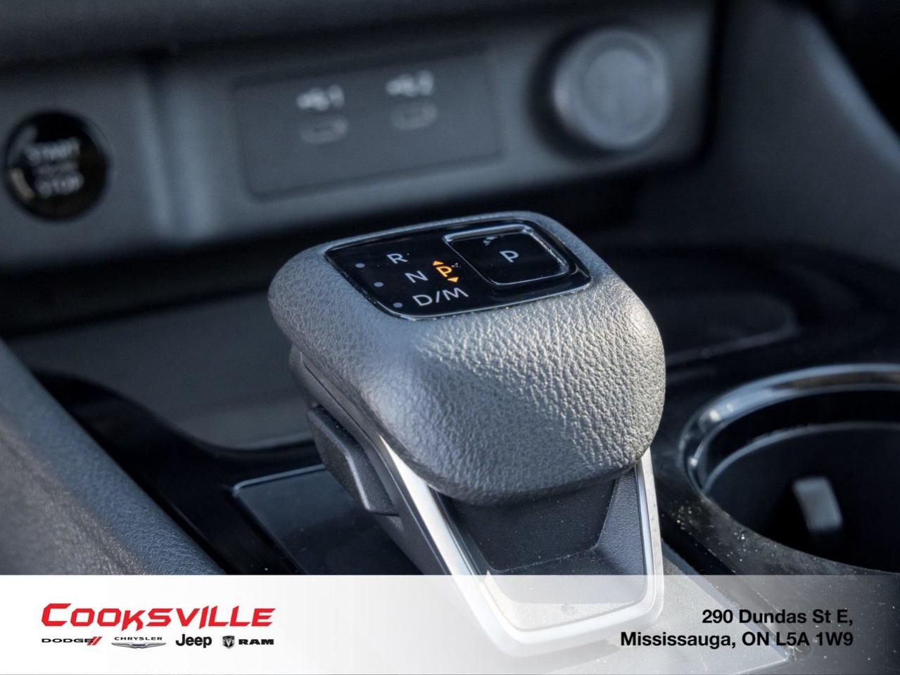 2024 Nissan Rogue AWD SV Moonroof Photo