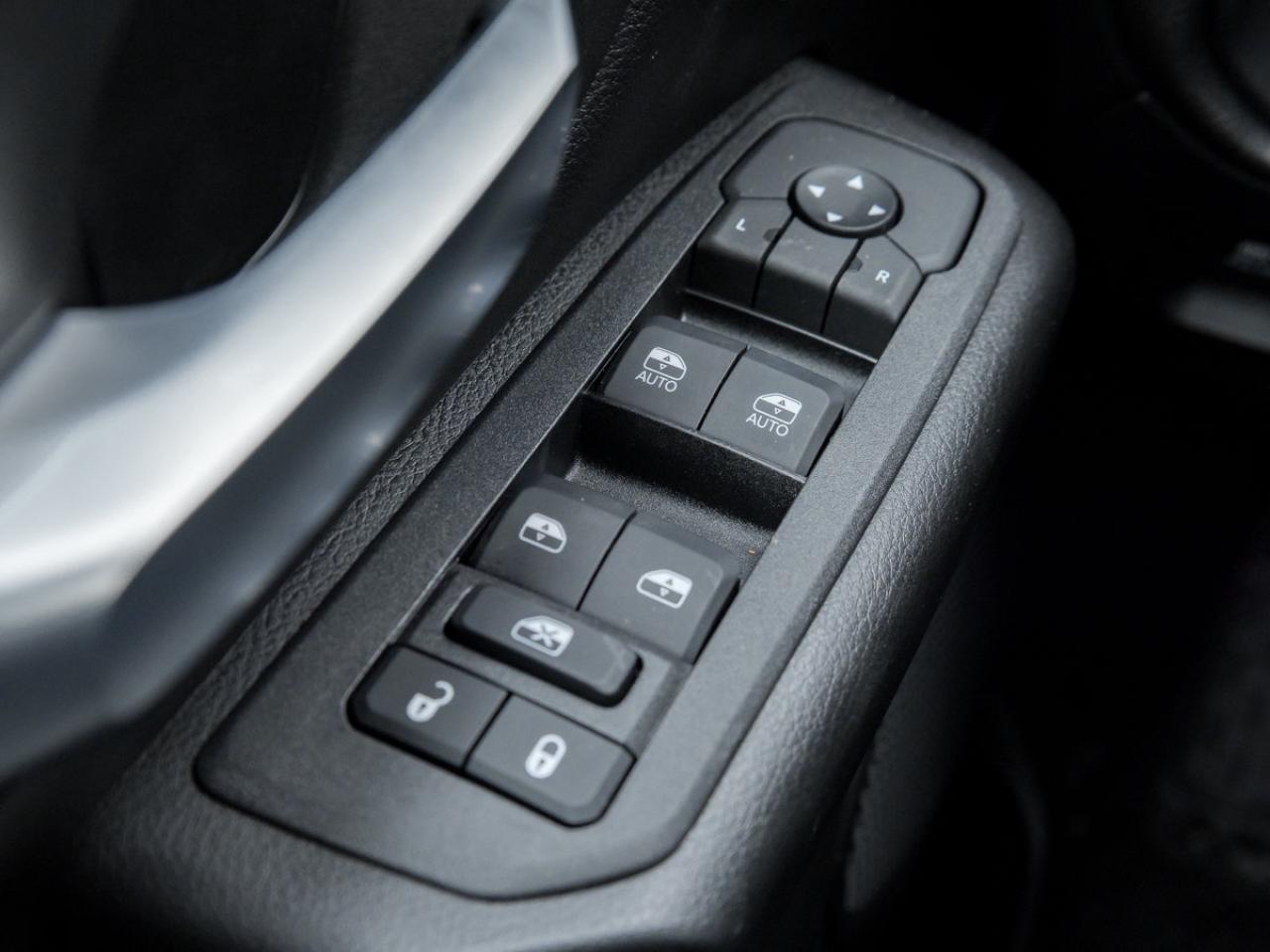 2026 RAM 1500 Express Photo