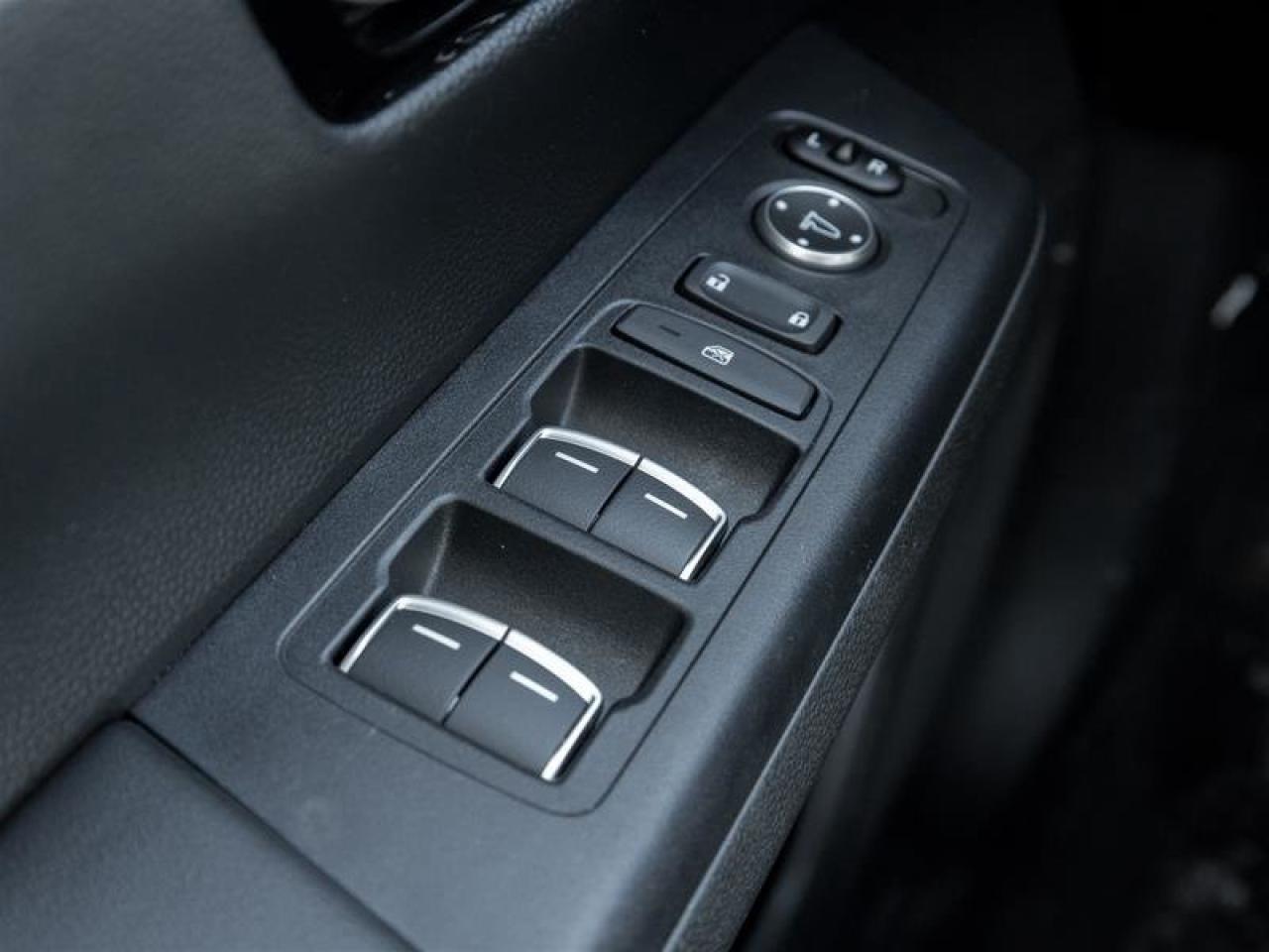 2024 Honda CR-V Hybrid Touring Photo