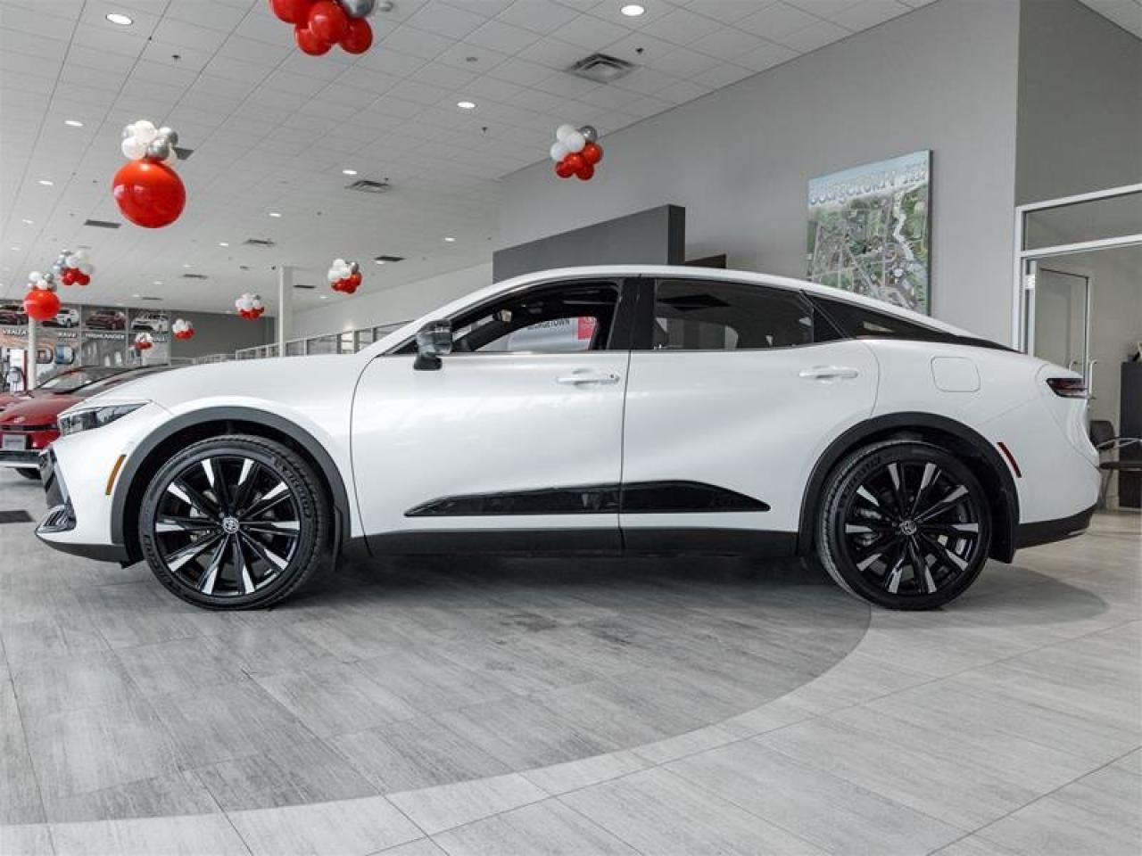 2026 Toyota Crown Platinum Panoroof | JBL Audio | Vented Seats | Navigation Photo2