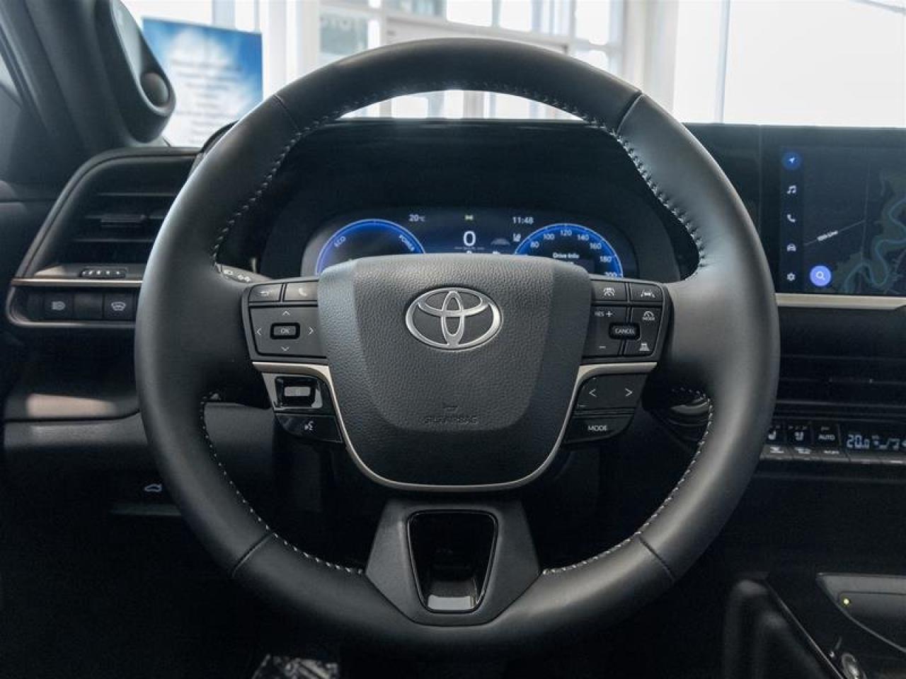 2026 Toyota Crown Platinum Panoroof | JBL Audio | Vented Seats | Navigation Photo