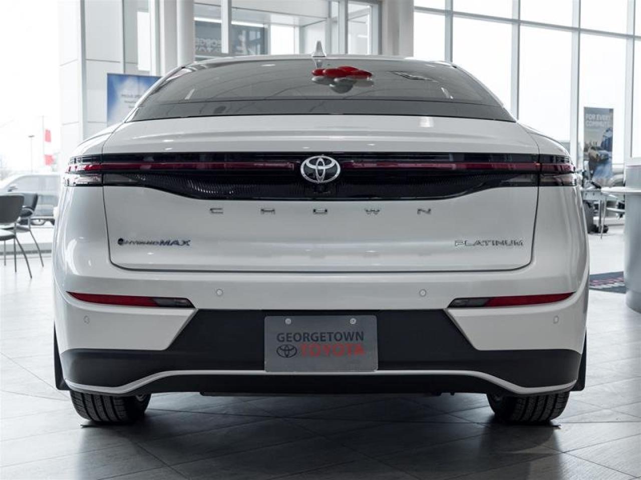 2026 Toyota Crown Platinum Panoroof | JBL Audio | Vented Seats | Navigation Photo