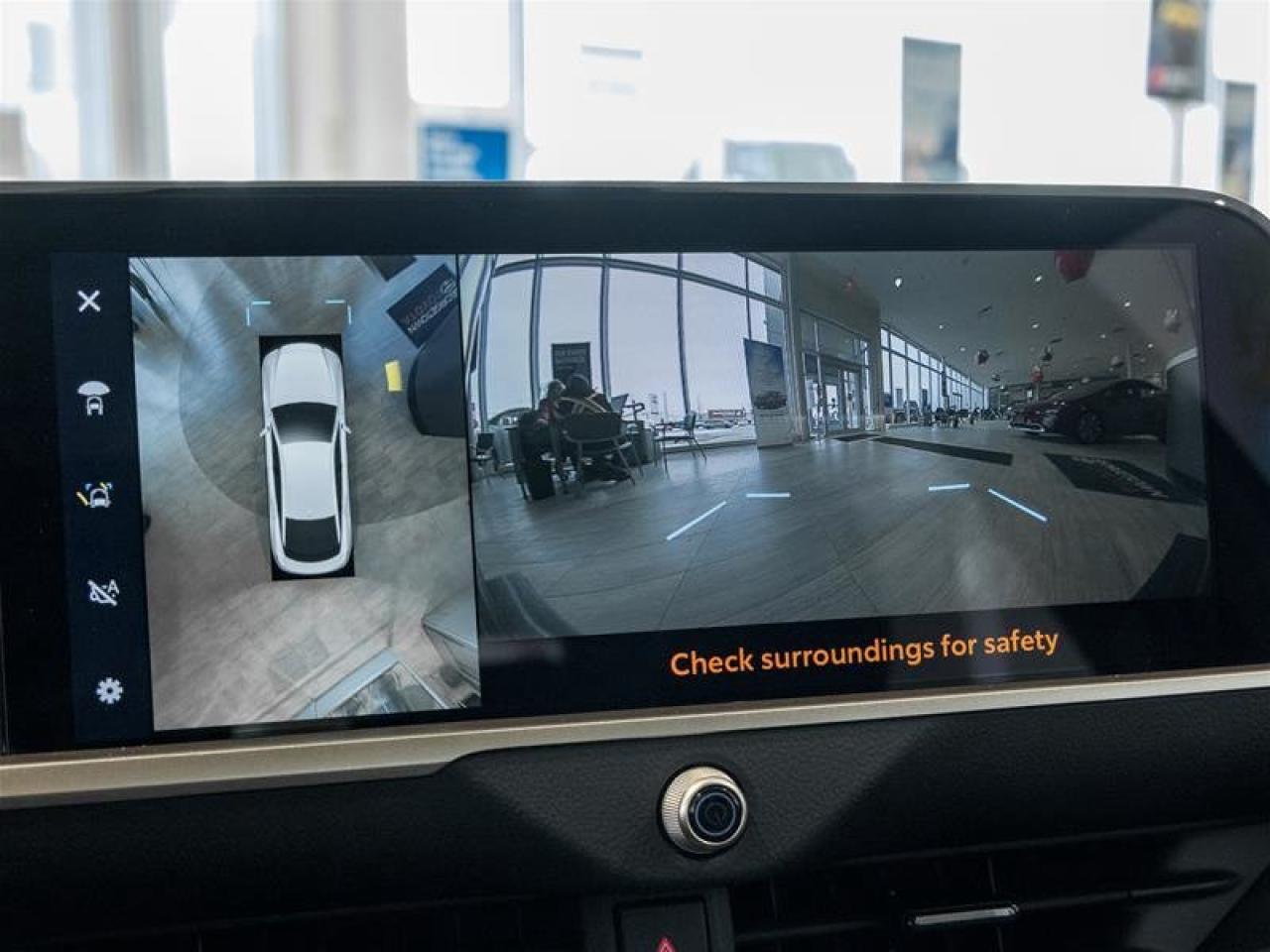 2026 Toyota Crown Platinum Panoroof | JBL Audio | Vented Seats | Navigation Photo