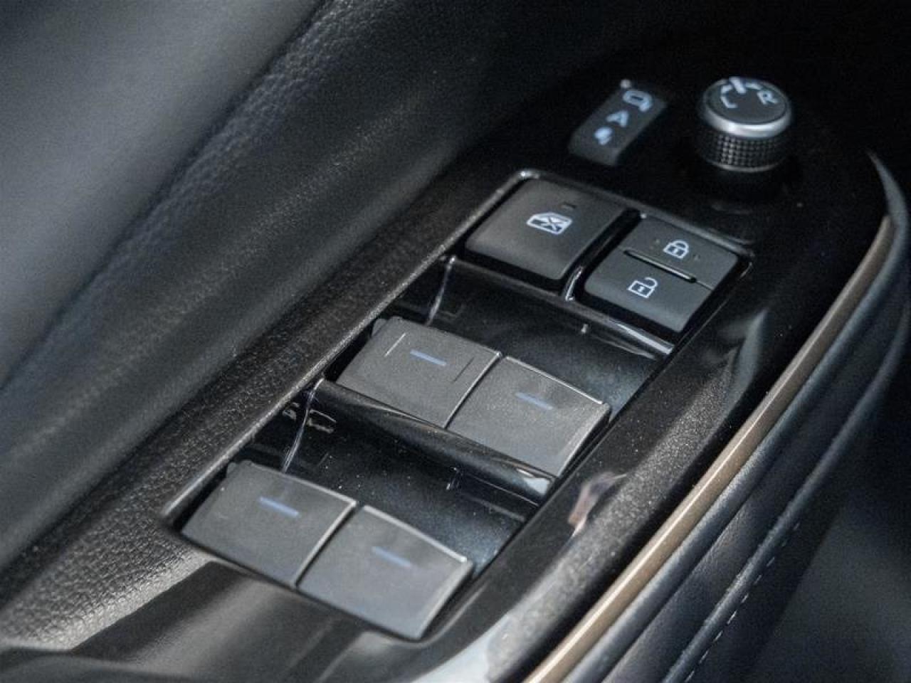 2026 Toyota Crown Platinum Panoroof | JBL Audio | Vented Seats | Navigation Photo