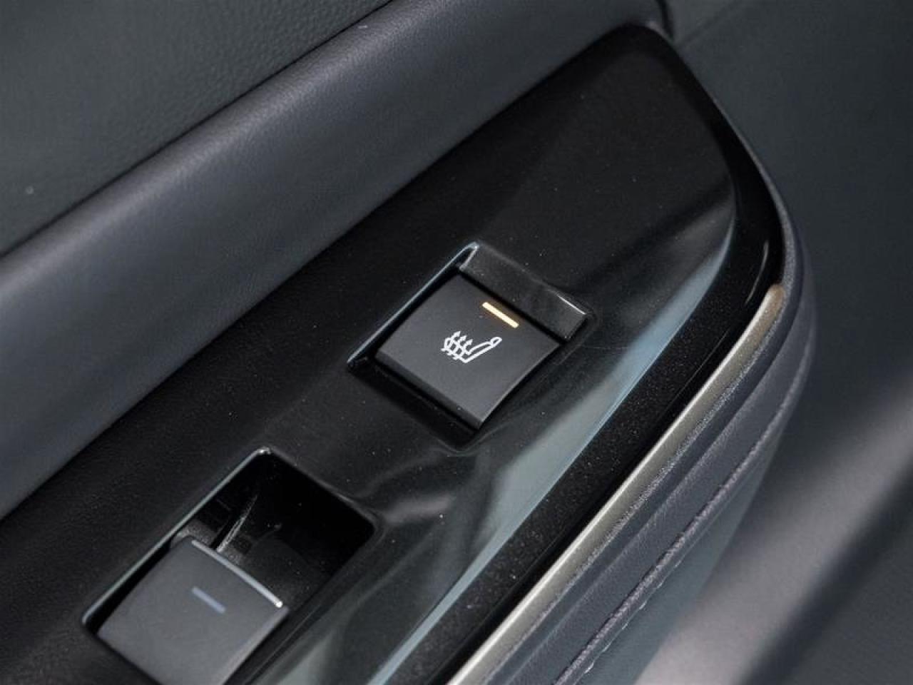 2026 Toyota Crown Platinum Panoroof | JBL Audio | Vented Seats | Navigation Photo