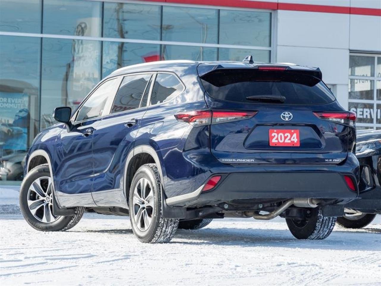 2024 Toyota Highlander XLE AWD Sunroof | Backup Cam | Heated Seats | Wireless Charging | XLE Photo4