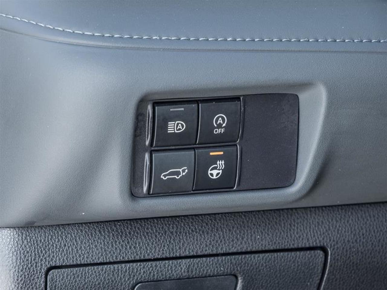 2024 Toyota Highlander XLE AWD Sunroof | Backup Cam | Heated Seats | Wireless Charging | XLE Photo