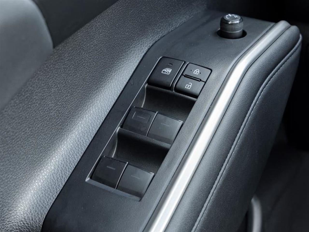 2024 Toyota Highlander XLE AWD Sunroof | Backup Cam | Heated Seats | Wireless Charging | XLE Photo