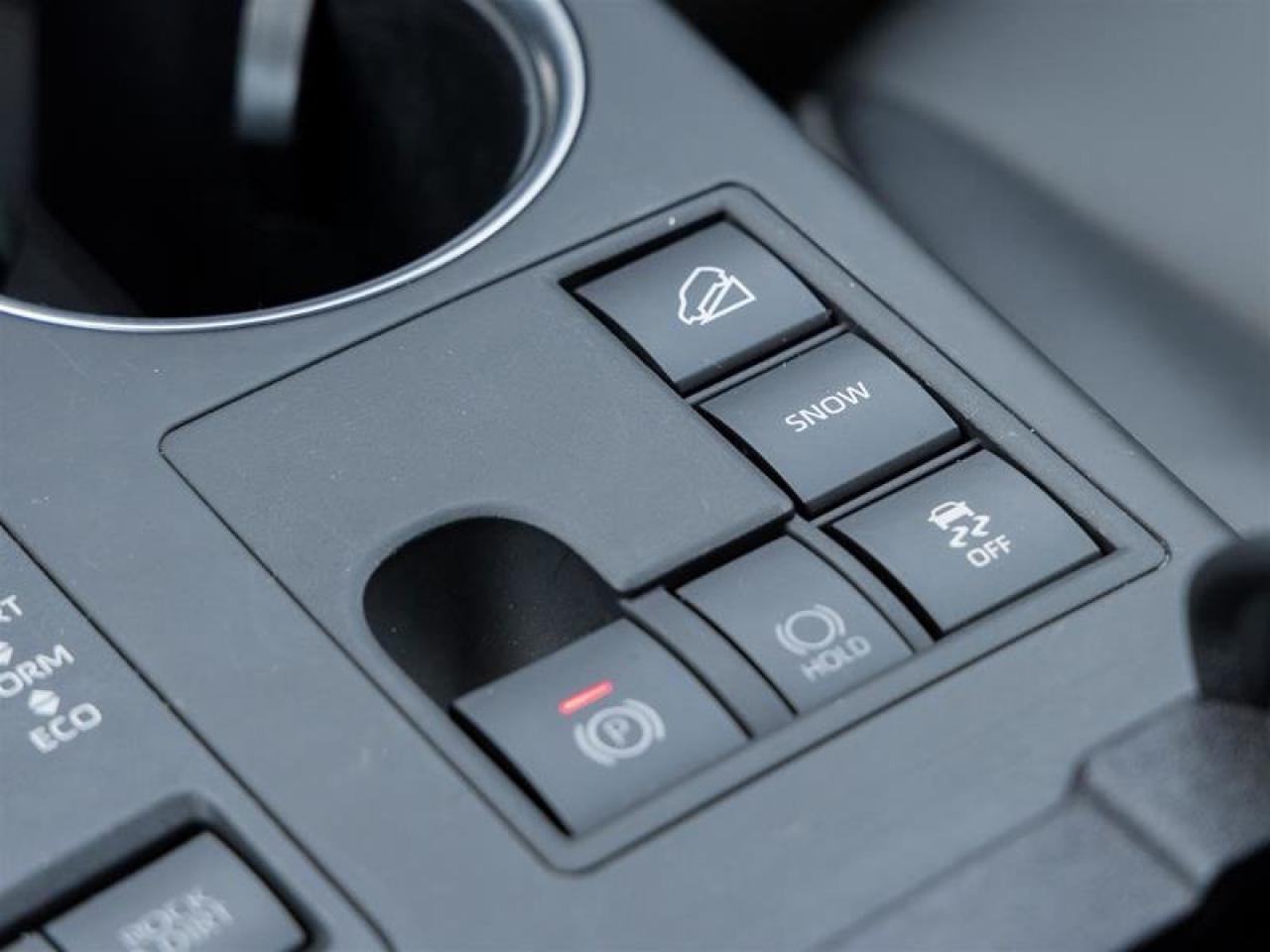 2024 Toyota Highlander XLE AWD Sunroof | Backup Cam | Heated Seats | Wireless Charging | XLE Photo