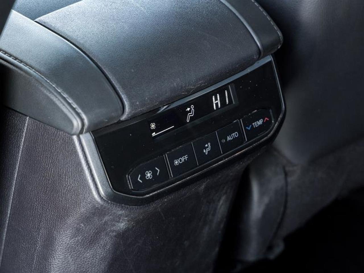 2024 Toyota Highlander XLE AWD Sunroof | Backup Cam | Heated Seats | Wireless Charging | XLE Photo