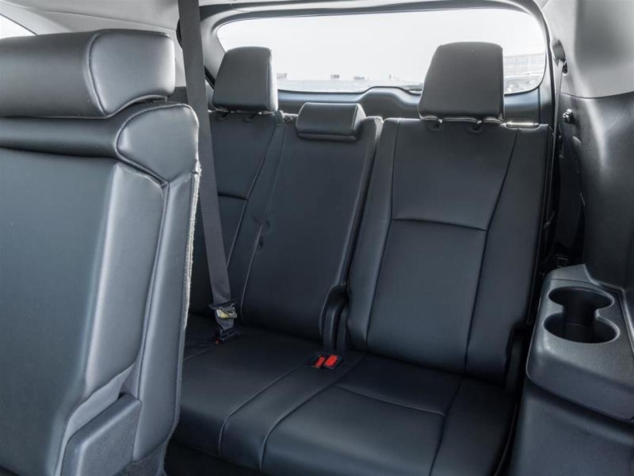 2024 Toyota Highlander XLE AWD Sunroof | Backup Cam | Heated Seats | Wireless Charging | XLE Photo