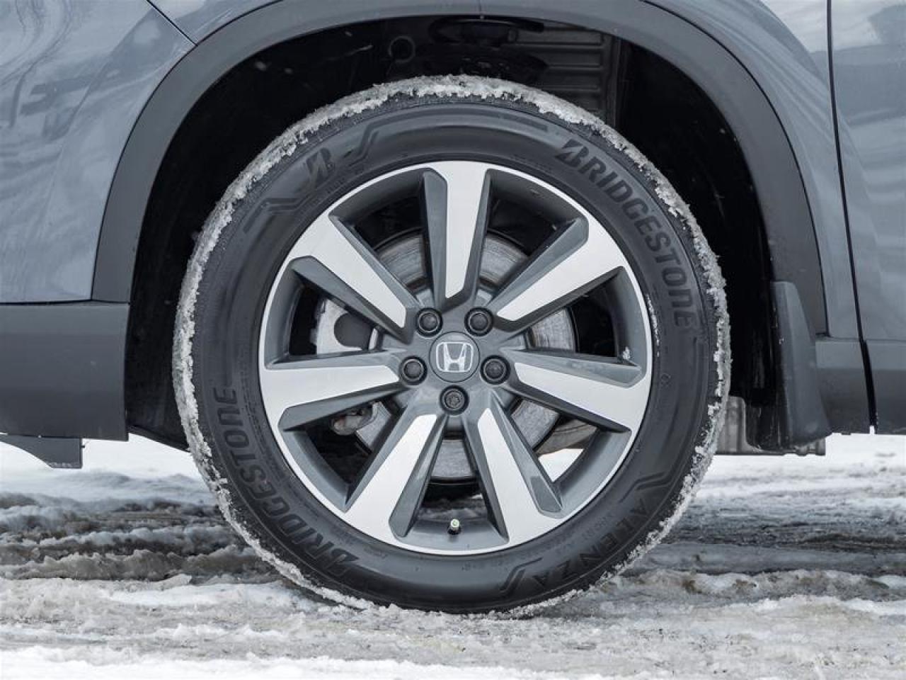 2025 Honda Pilot Touring Pano Sunroof | Backup Cam | Navi | Ventilated Seats | Bose Audio | Wireless Charging | Touring Photo3