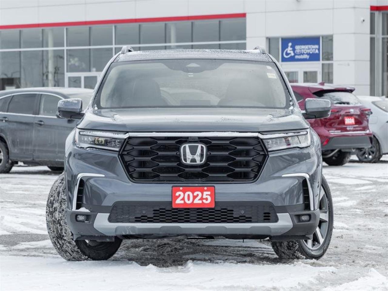 2025 Honda Pilot Touring Pano Sunroof | Backup Cam | Navi | Ventilated Seats | Bose Audio | Wireless Charging | Touring Photo