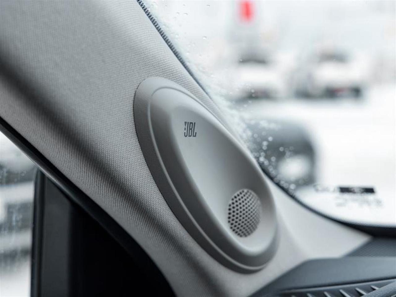 2022 Toyota Highlander Limited AWD Navi| Heated and Vented Seats| Pano Sunroof| Backup Camera| JBL Audio| AWD Photo