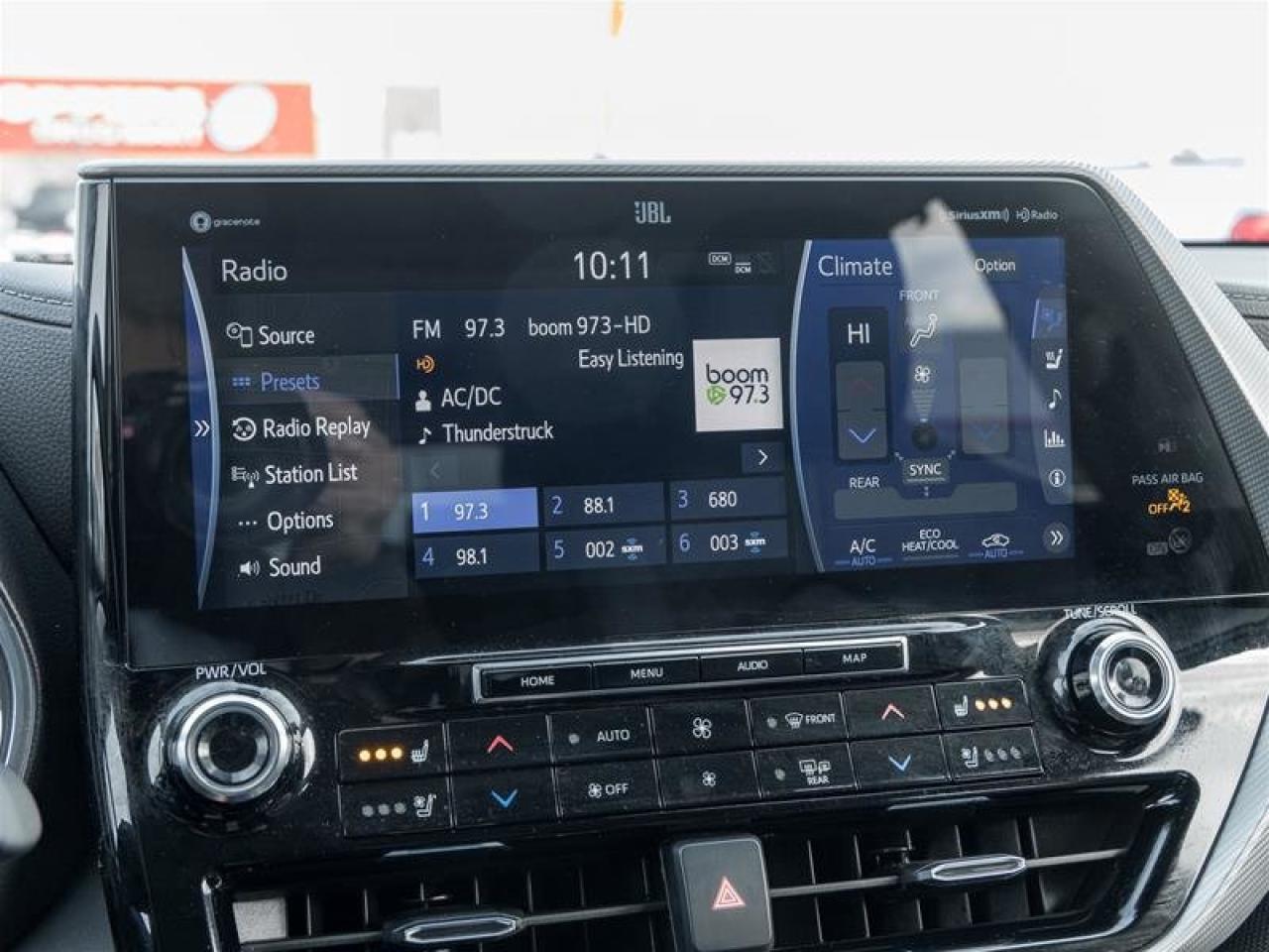 2022 Toyota Highlander Limited AWD Navi| Heated and Vented Seats| Pano Sunroof| Backup Camera| JBL Audio| AWD Photo