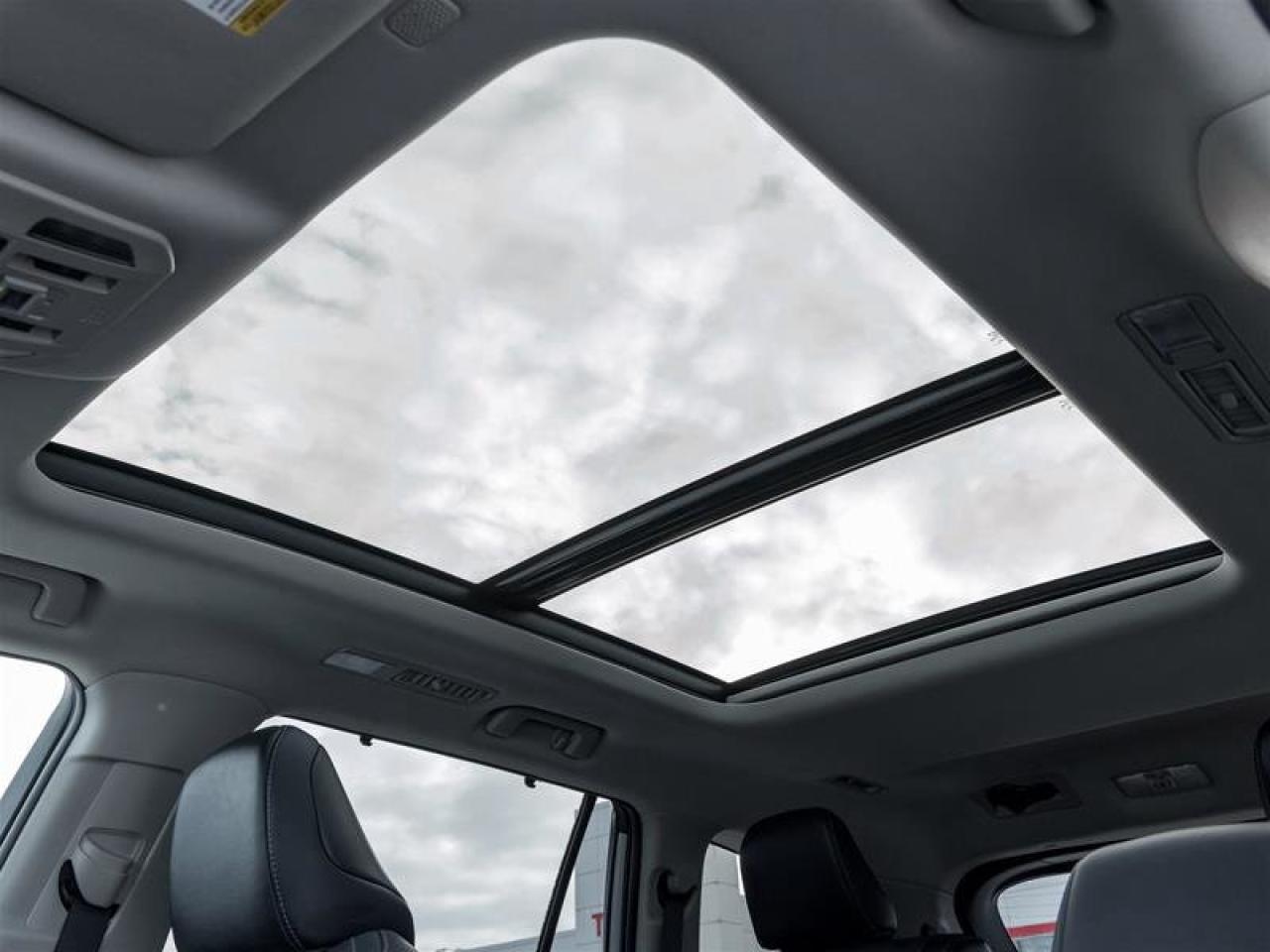 2022 Toyota Highlander Limited AWD Navi| Heated and Vented Seats| Pano Sunroof| Backup Camera| JBL Audio| AWD Photo