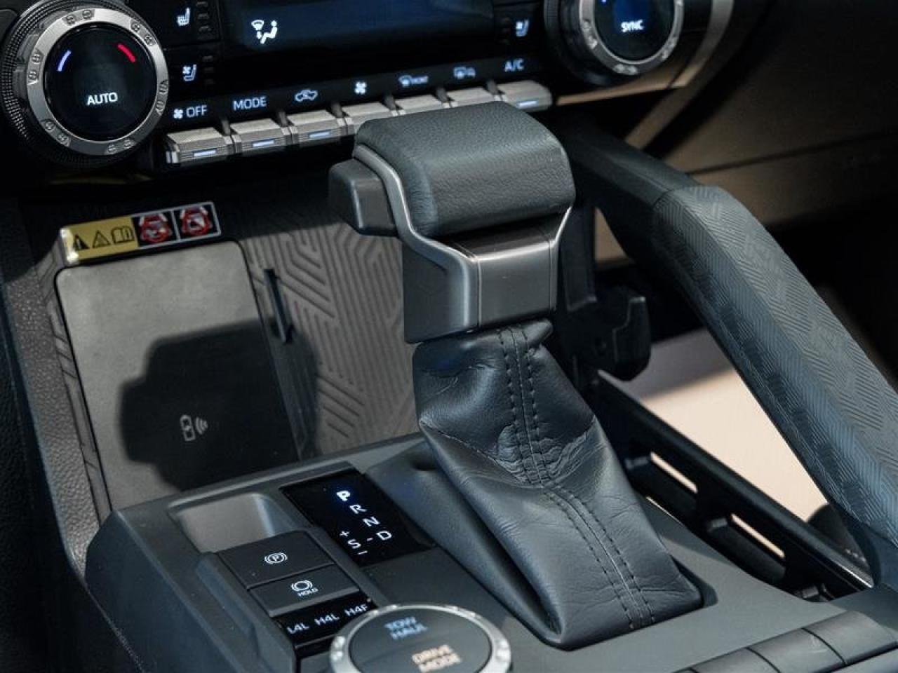 2025 Toyota TACOMA HYBRID Tacoma HV Double Cab Sunroof | Navi | Backup Cam | Wireless Charging | Hybrid Photo