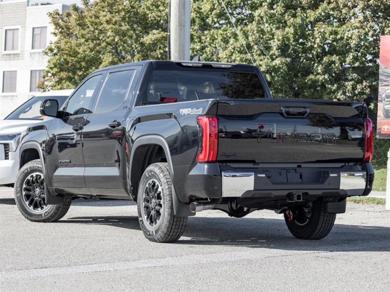 2026 Toyota Tundra TRD OFF ROAD Photo4