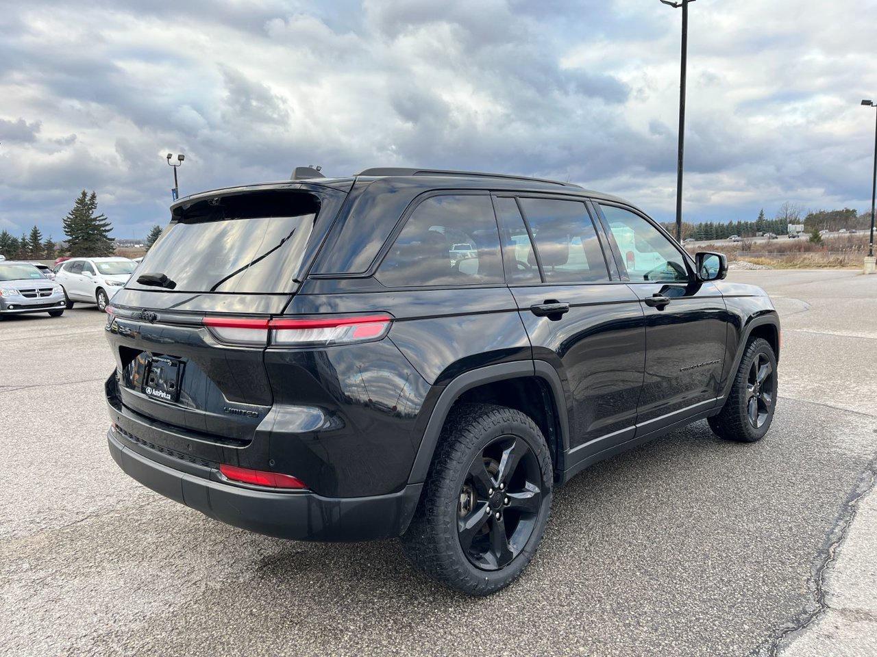 2023 Jeep Grand Cherokee LIMITED 4X4 Photo