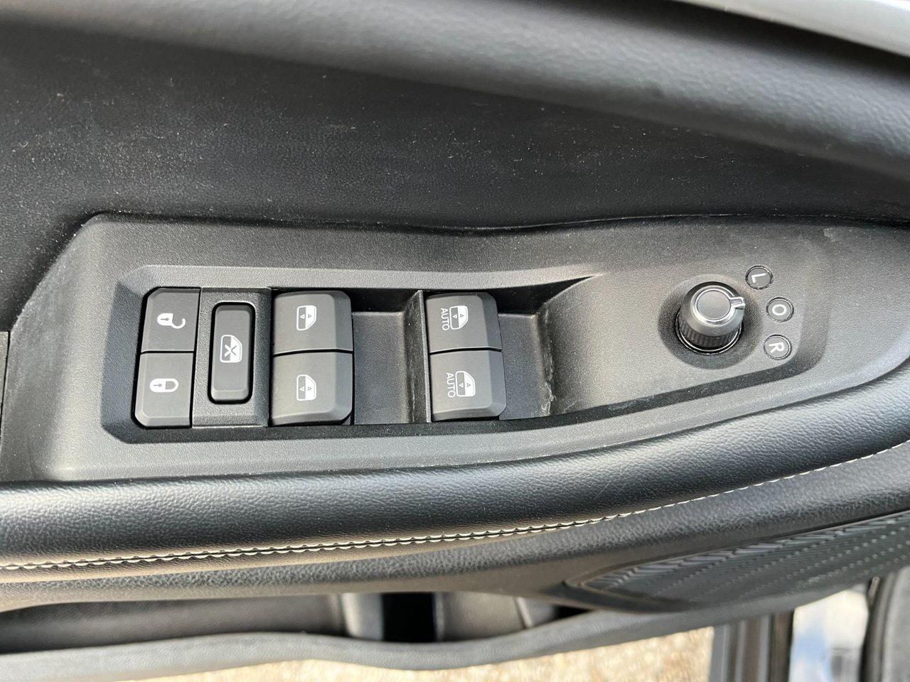 2023 Jeep Grand Cherokee LIMITED 4X4 Photo