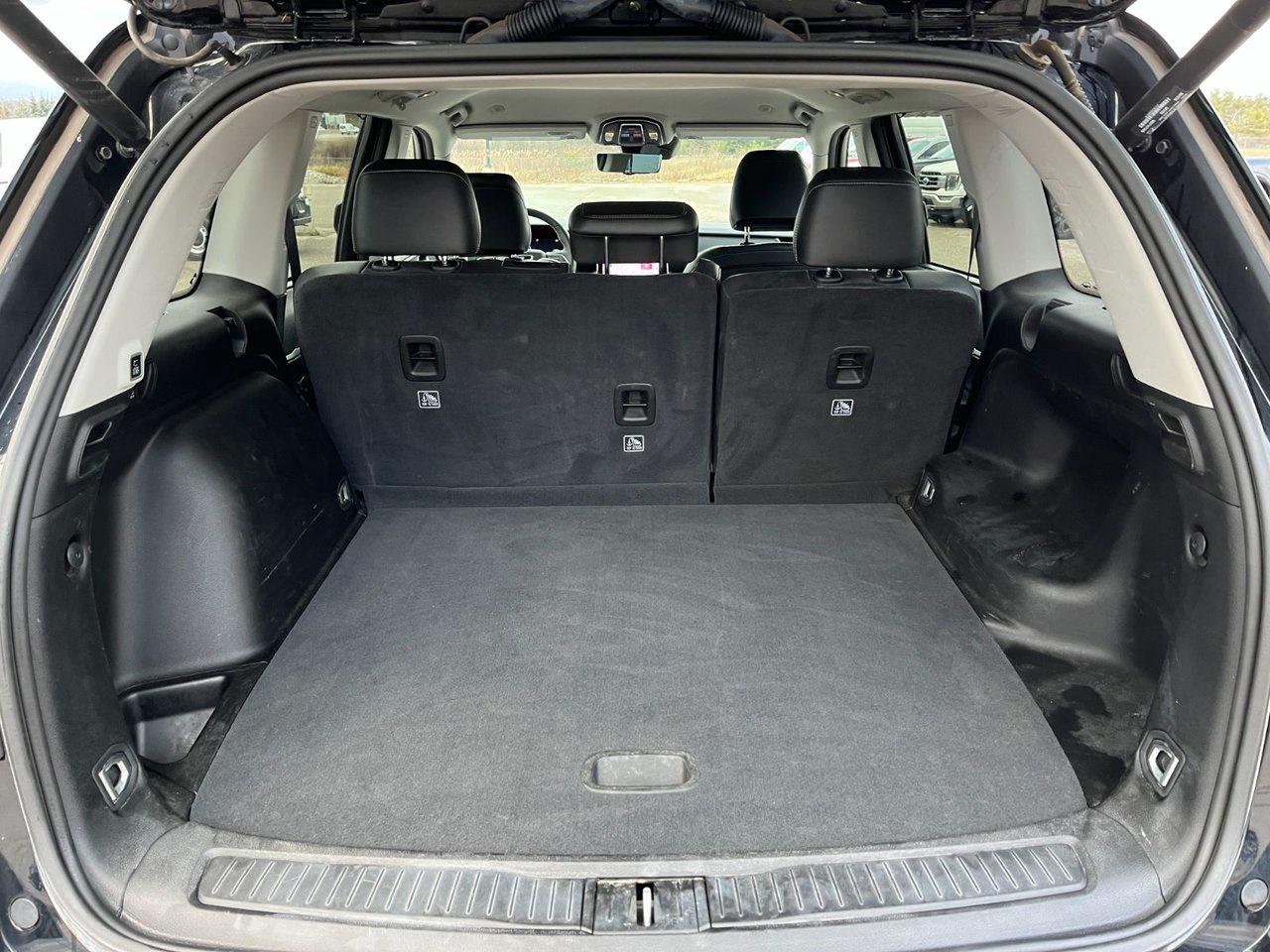 2023 Jeep Grand Cherokee LIMITED 4X4 Photo