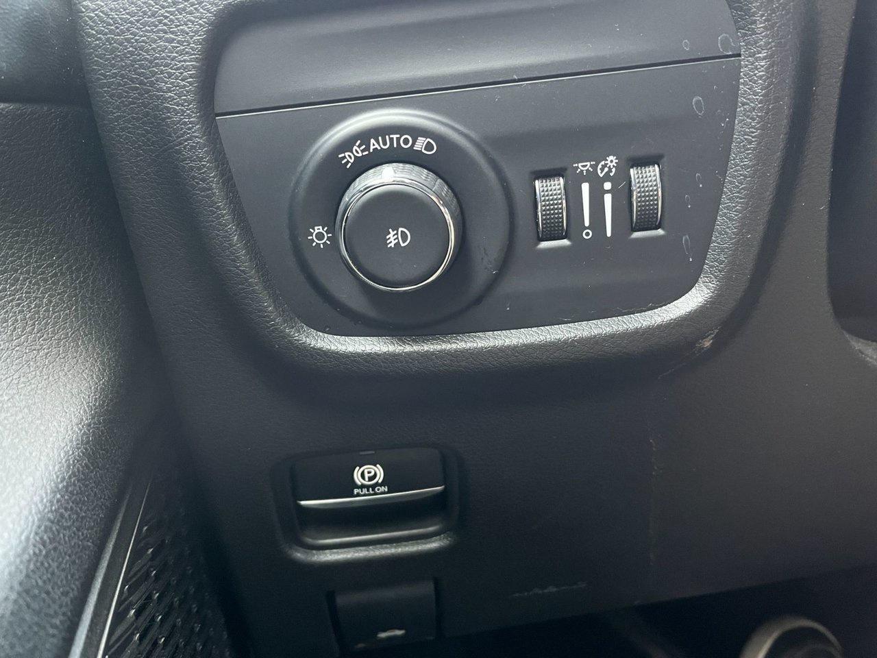 2023 Jeep Grand Cherokee LIMITED 4X4 Photo