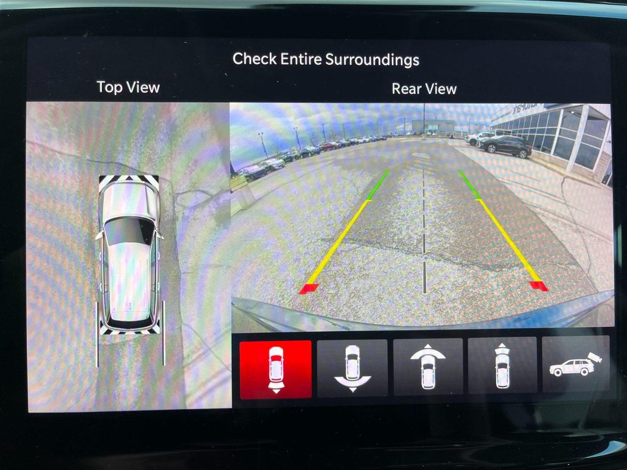 2023 Jeep Grand Cherokee LIMITED 4X4 Photo