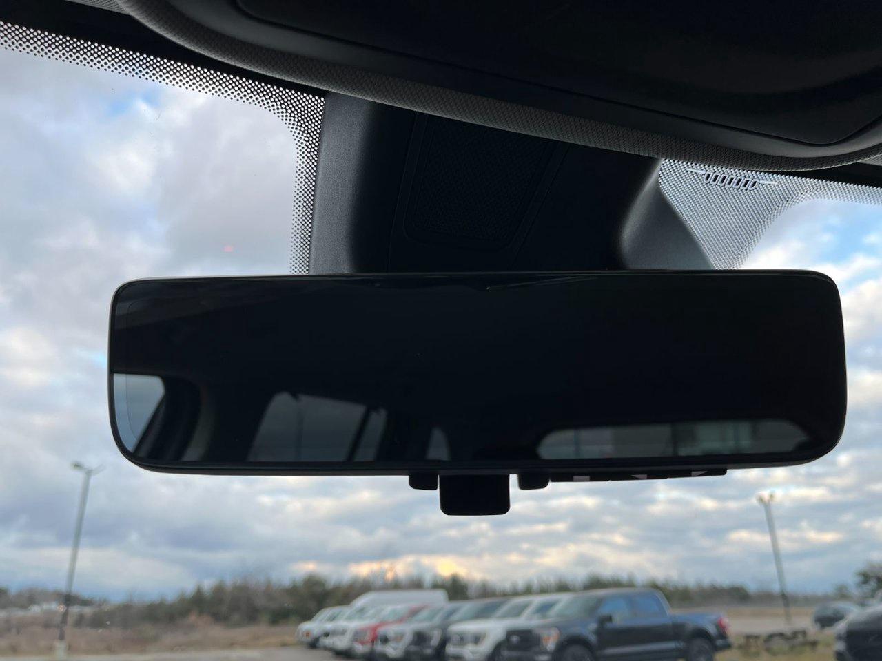 2023 Jeep Grand Cherokee LIMITED 4X4 Photo