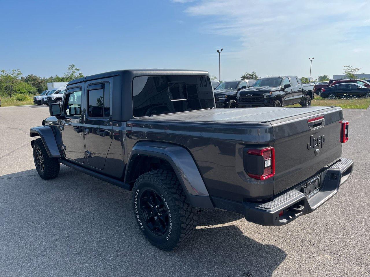 2021 Jeep Gladiator Willys 4x4 Photo