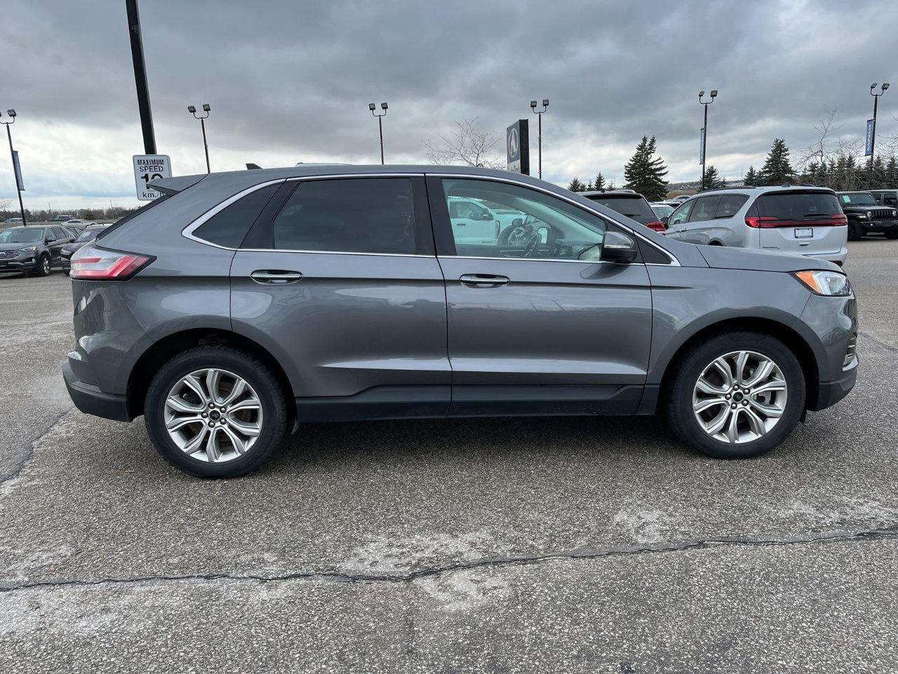 2024 Ford Edge Titanium AWD Photo4
