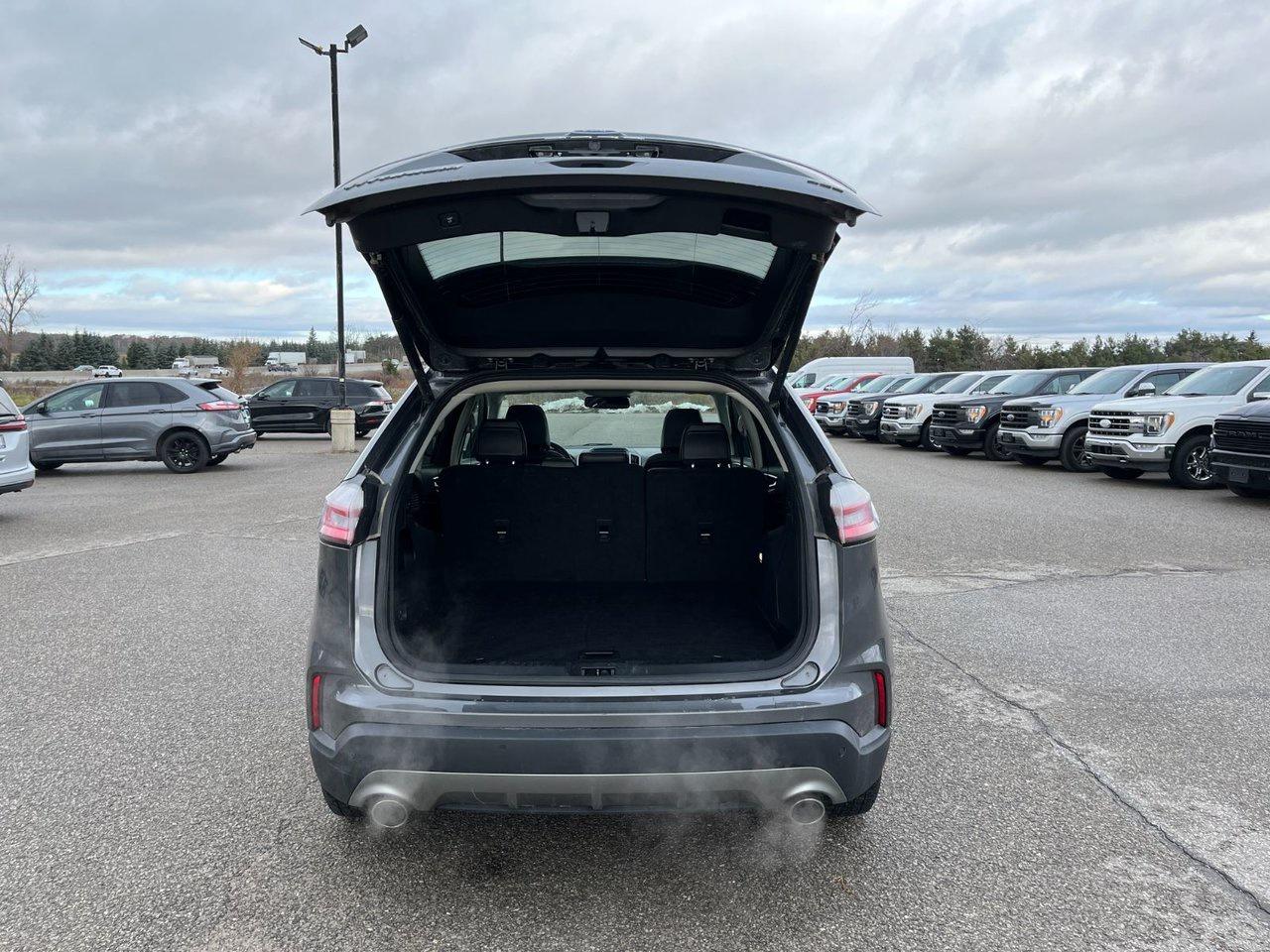 2024 Ford Edge Titanium AWD Photo