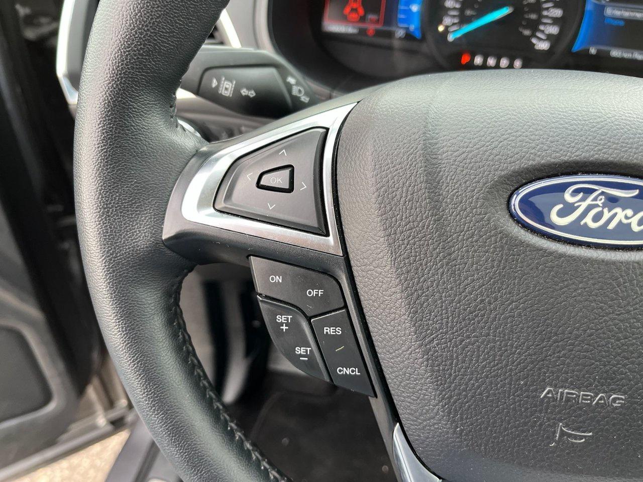 2024 Ford Edge Titanium AWD Photo