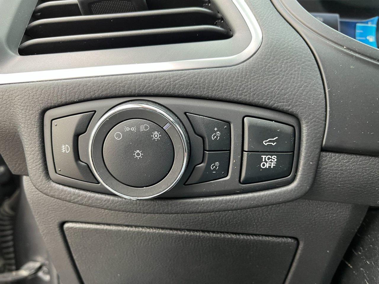 2024 Ford Edge Titanium AWD Photo