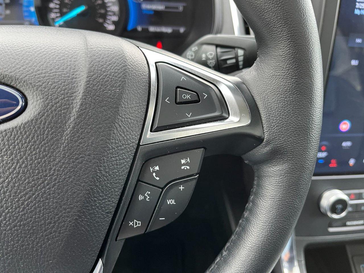 2024 Ford Edge Titanium AWD Photo