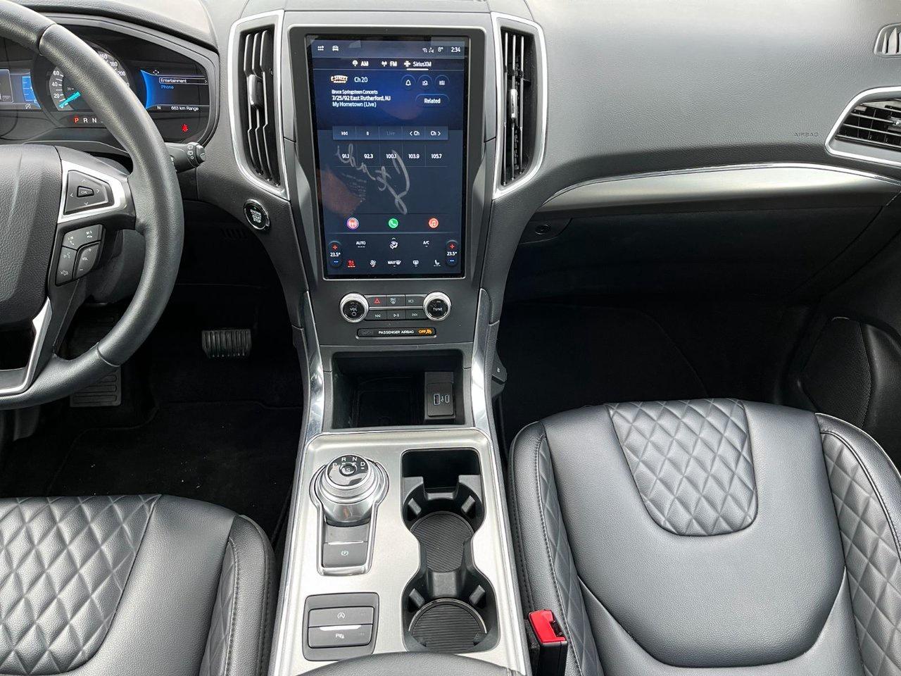 2024 Ford Edge Titanium AWD Photo