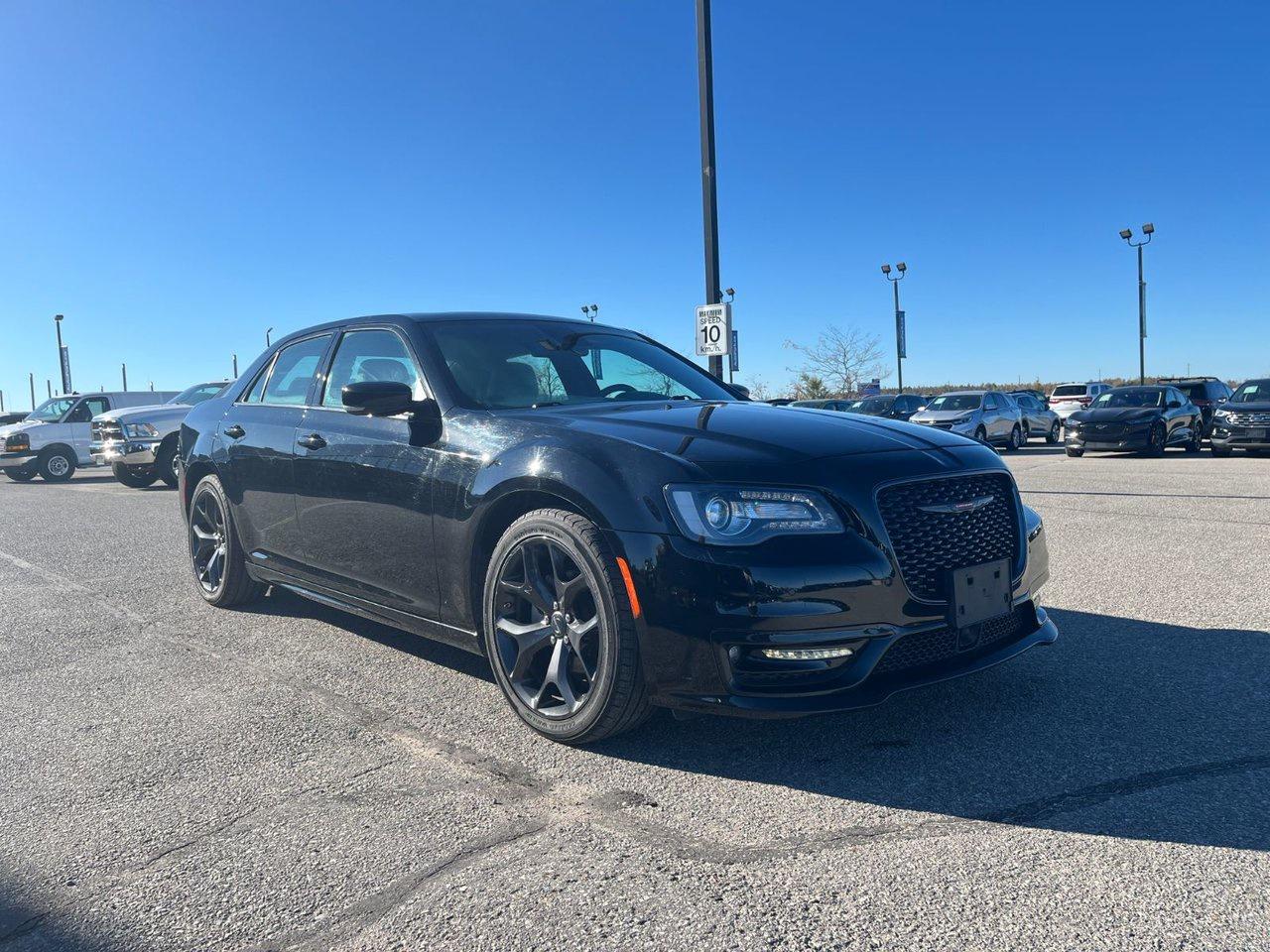 2023 Chrysler 300 S RWD Photo3