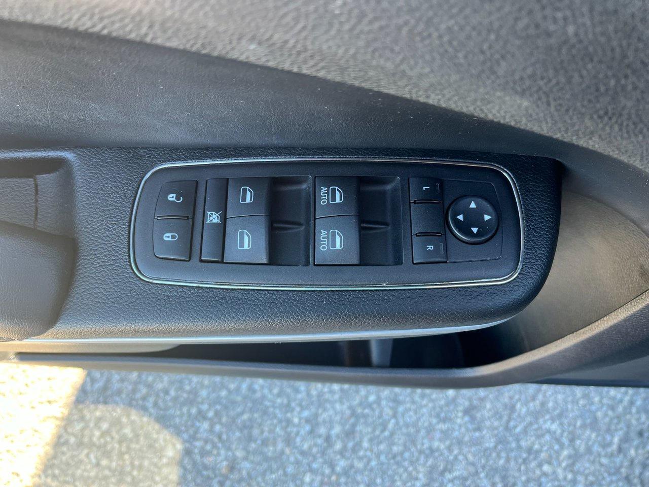 2023 Chrysler 300 S RWD Photo