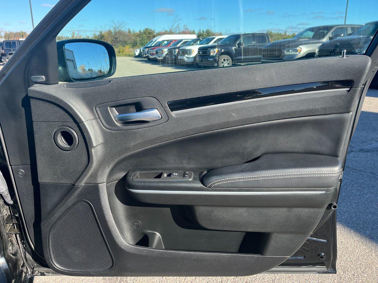 2023 Chrysler 300 S RWD Photo