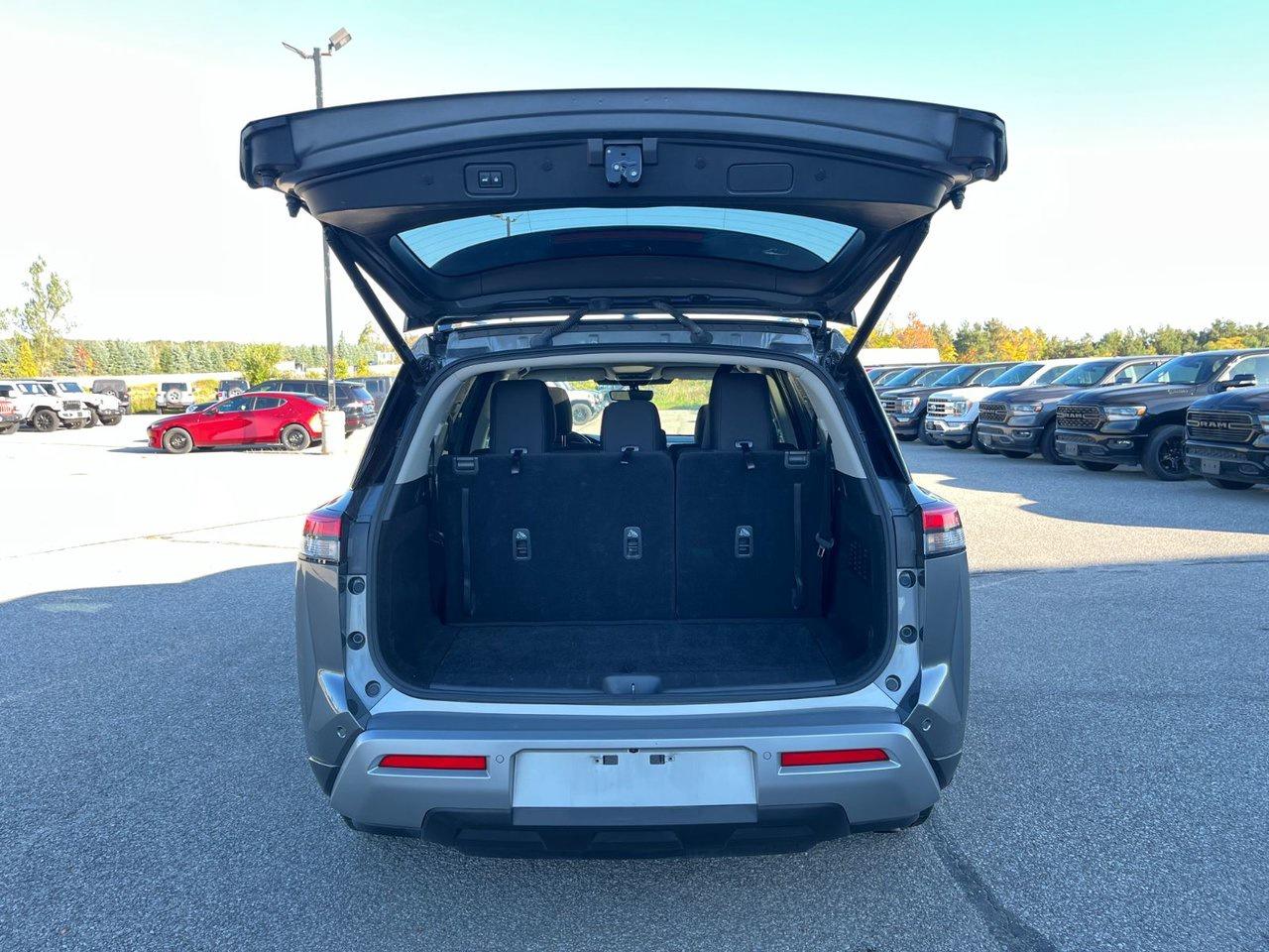 2024 Nissan Pathfinder SV AWD Photo