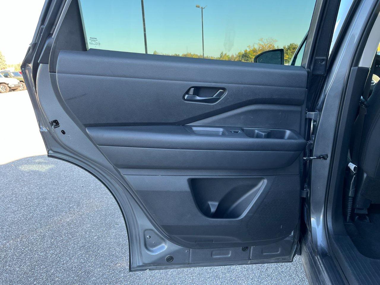 2024 Nissan Pathfinder SV AWD Photo