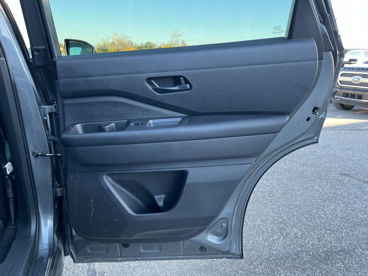 2024 Nissan Pathfinder SV AWD Photo