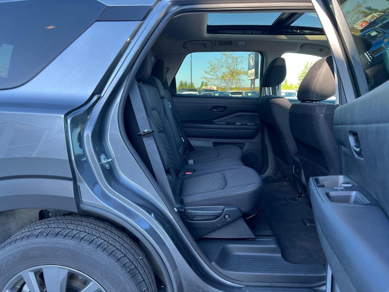 2024 Nissan Pathfinder SV AWD Photo