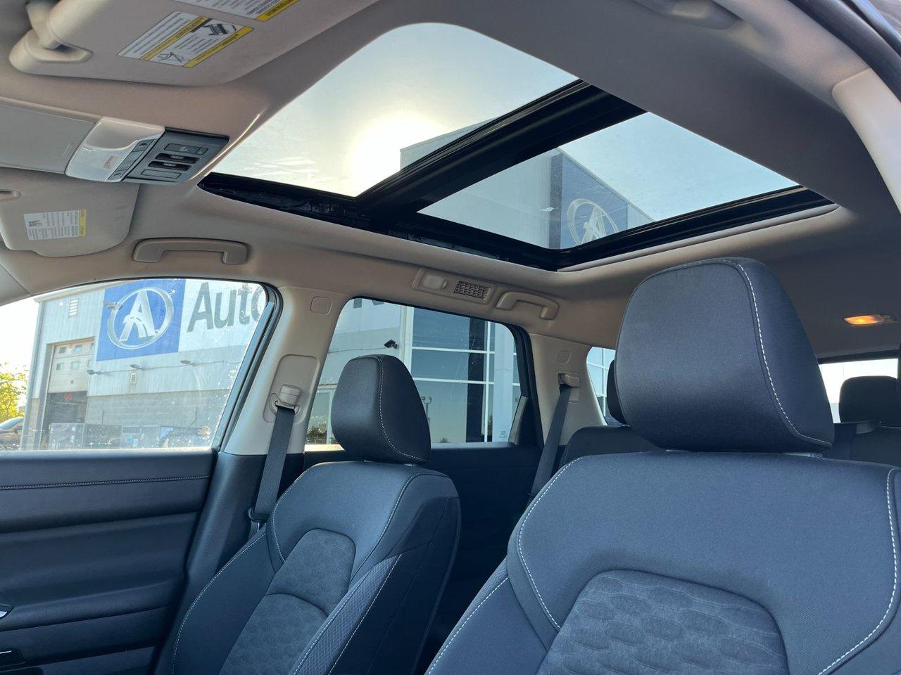 2024 Nissan Pathfinder SV AWD Photo