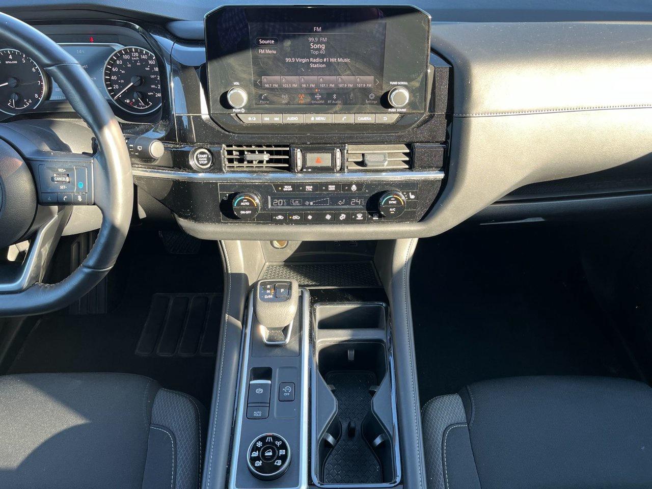 2024 Nissan Pathfinder SV AWD Photo