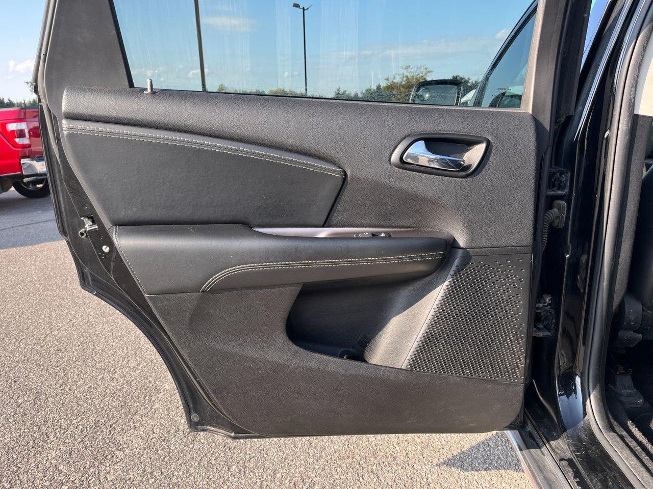 2017 Dodge Journey FWD 4DR CROSSROAD Photo